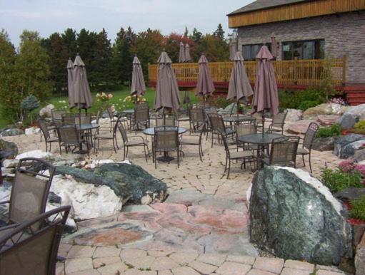 Hotel Val-Des-Sources Asbestos Экстерьер фото